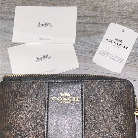 Coach wristlet - Picture 3 of 4